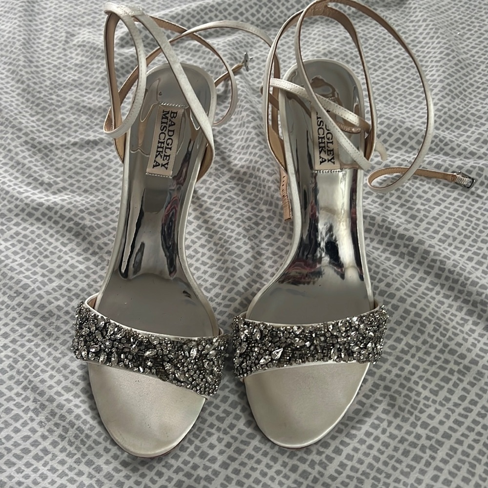 Badgley mischka strappy heels